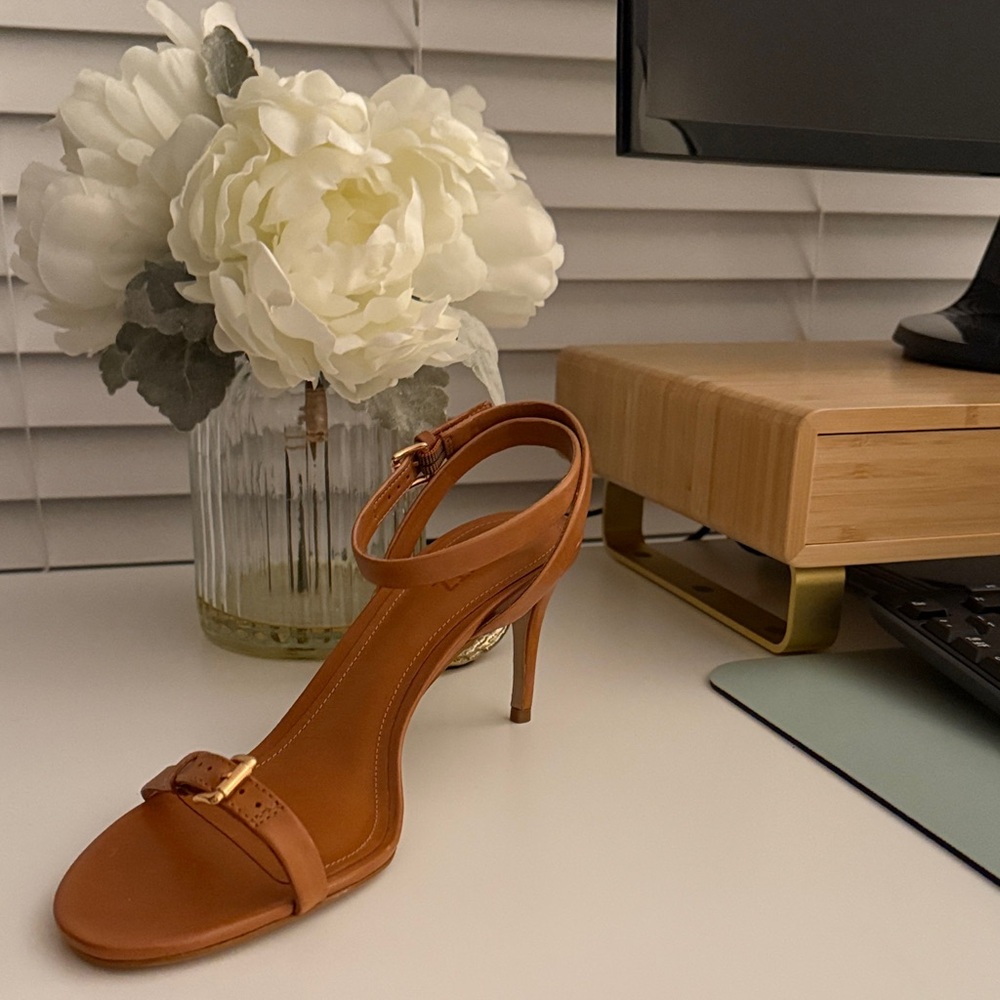 SCHUTZ Tan Women's Heels